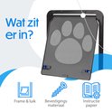 Kattenluik met slot en magneet, twee katten gebruiken het luik.
