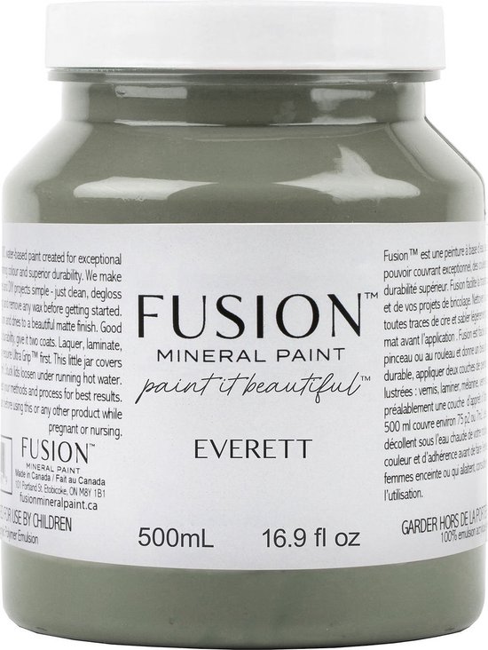 Fles Fusion Mineral Paint in de kleur Everett, een donkergroene tint.