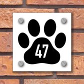 Naambordje voordeur - Honden / katten pootje met huisnummer - 15x15cm - Dibond Wit - Incl. Bevestigingsset + afstandhouders | Vierkant, variant #28 - naambordjes - naambordje voordeur met huisnummer - naambordje huisnummer - dieren