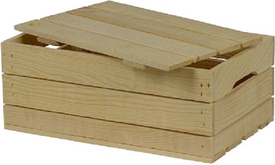 Naturel houten kist met een deksel dat deels open staat, op een witte achtergrond.