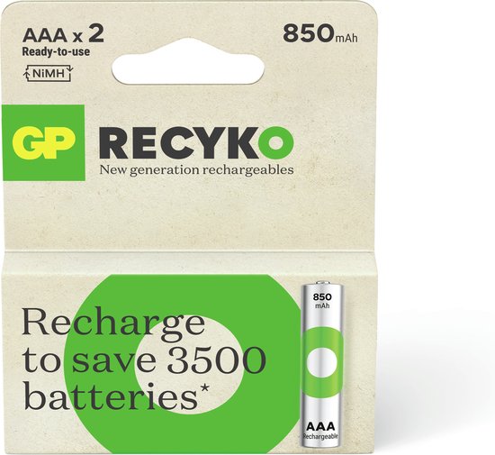 Verpakking met 2 GP ReCyko AAA oplaadbare batterijen, 850mAh. Tekst: Recharge to save 3500 batteries.