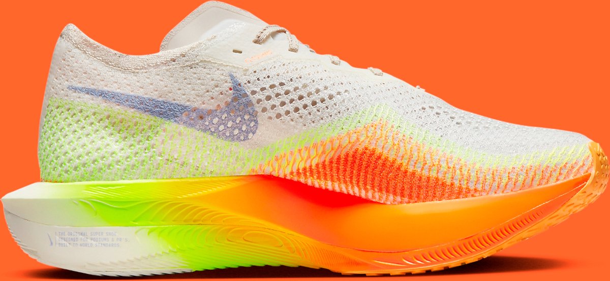 Running Nike ZoomX Vaporfly 3 \