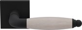 Deurkruk op rozet - Zwart - RVS - GPF bouwbeslag - Ika Deurklink zwart/ eiken whitewash gebogen met ronde eindknop op vierkante