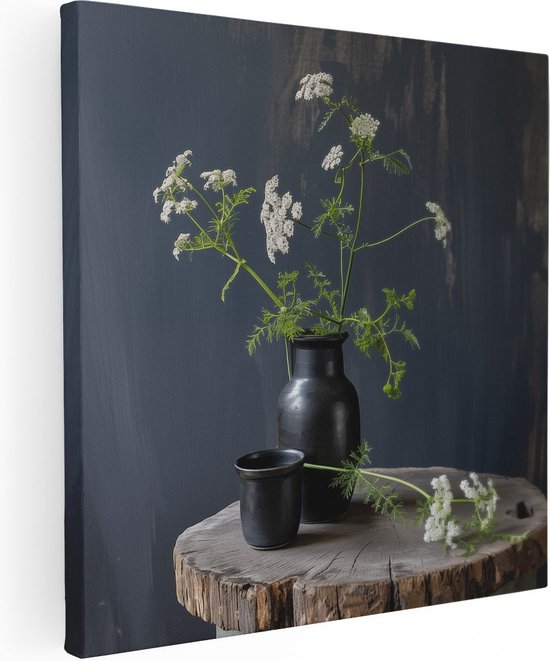 Artaza Canvas Schilderij Twee Zwarte Vazen ​​Met Bloemen Bovenop een Houten Stronk - 80x80 - Groot - Foto Op Canvas - Canvas Print