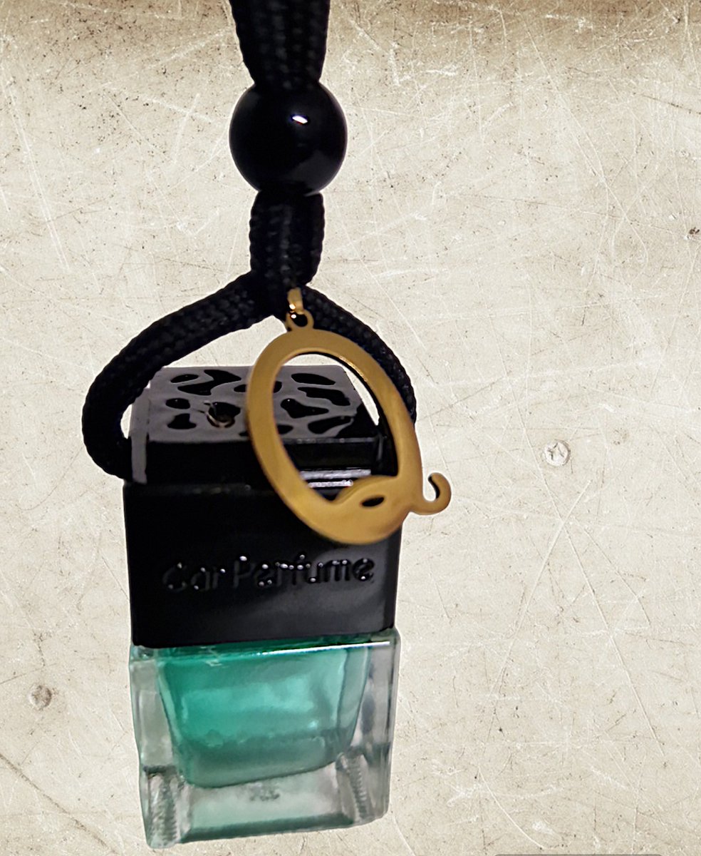 Goedkoopste Autoparfum - Golden Gift Letter Q - 8ml - Oosters Hamam - Dupe - Gepersonaliseerd met Jouw Letter - Geïnspireerd door Traditional Hammam Ritual Overseas - Auto parfum - Autogeur - Autogeurtje - Cadeau heren/dames - Verjaardagscadeau - Autoluchtje
