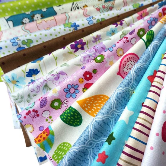 NEUJUS Katoenen stof, 50 x 50 cm, stofpakket - patchwork stoffenpakket voor naaien en quilten, doe-het-zelf stofresten, katoenen stoffen per meter, vierkanten verschillende patronen (8 roze kersen