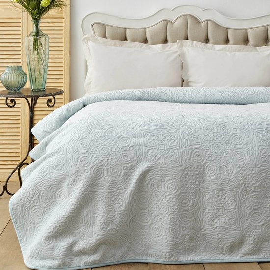 Karaca -Home- Scala- tiffany licht blauw -tweepersoons deken-bedsprei-soft embosy-