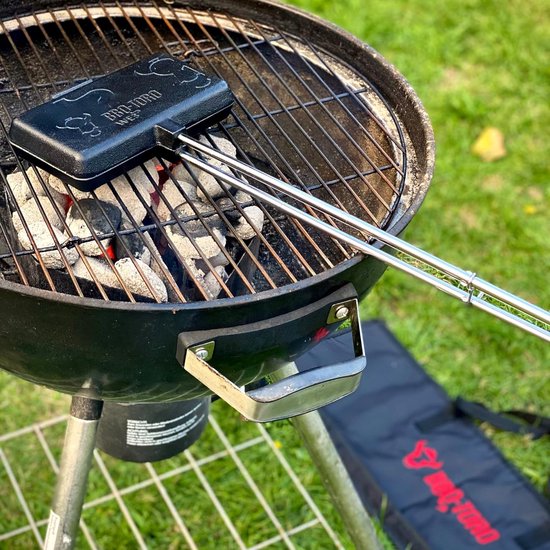 BBQ-Toro Wafelijzer, Sandwichijzer, Rechthoekige Dubbele Vorm van Gietijzer, Reeds Ingebrand, Wafelijzer en Pie-ijzer, 2 Stelen en Houten Handgrepen, Modern, Zwart