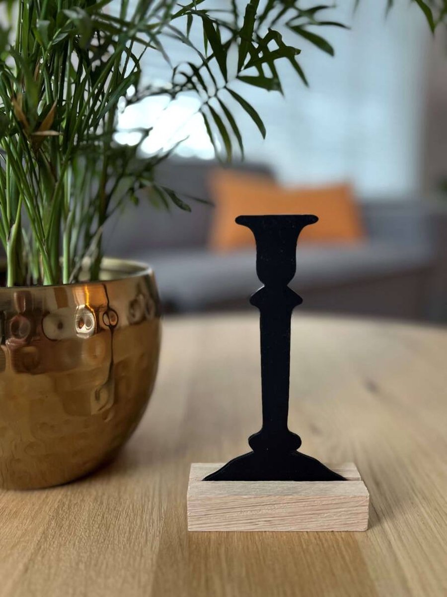 Moderne Kandelaar van Zwart Acrylaat - Stijlvolle en Gedurfde Varianten | NUUW at home