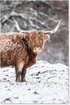 Muurdecoratie Schotse Hooglander - Boom - Sneeuw - 120x180 cm - Tuinposter - Tuindoek - Buitenposter