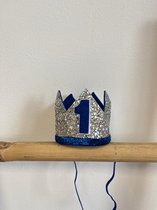 verjaardagskroon-haarkroon-kroon zilver blauw-jongenskroon-fotoshoot verjaardag-verjaardag-1 jaar-eerste verjaardag kroon-prinsjes kroon