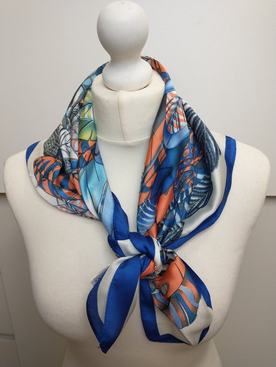 Foulard carré femme Reed motif fantaisie motif plume bleu blanc orange noir vert