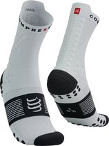 Compressport | Pro Racing Socks Trail V4.0 | Trailrunsokken | White / Black | 39-41 -