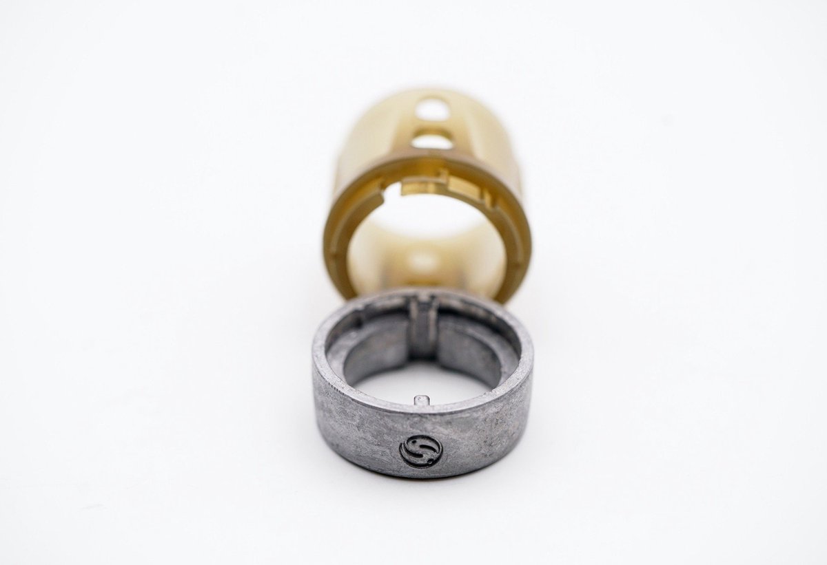 Guru X-Change Distance Feeders Solid Body Large - 20 + 30g