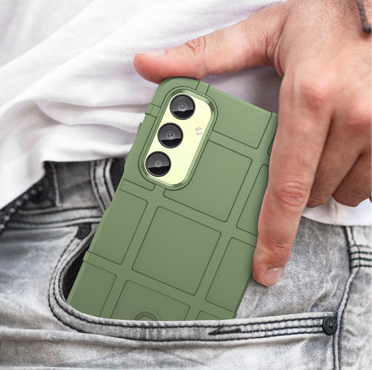 Mobigear Hoesje geschikt voor Samsung Galaxy A55 Telefoonhoesje Flexibel TPU | Mobigear Rugged Shield Backcover Shockproof | Schokbestendig Galaxy A55 Telefoonhoesje | Anti Shock Proof - Groen