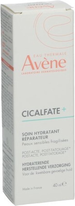 Witte productdoos Avene Cicalfate+. Bevat "Hydraterende herstellende verzorging".