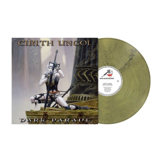 Albumhoes met artwork van een krijger met zwaard, met 'Cirith Ungol Dark Parade' tekst. Naast de hoes ligt een olijfgroene, gemarmerde vinylplaat.
