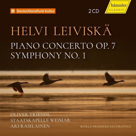 Hoes van 2 CD's met de titel "HELVI LEIVISKÄ PIANO CONCERTO OP. 7 SYMPHONY NO. 1" en een foto van drie ganzen die over een meer vliegen bij zonsondergang.