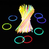120 stuks lichtgevende staafjes partyset neon lichtstaven met verbindingsstuk, lengte 20 cm, lichtgevende armbanden voor kinderen, voor feestjes, bruiloften en Halloween-decoraties