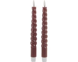 Anna's Collection LED dinerkaarsen swirl - antiek/donker roze - 2x st - 23 cm