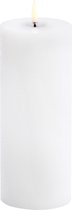 Witte, cilindrische led-kaars met vlam, 7,8 x 20 cm.