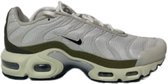 Nike - Air Max Plus GS - Sneakers - Mannen - Wit/Groen - Maat 38.5