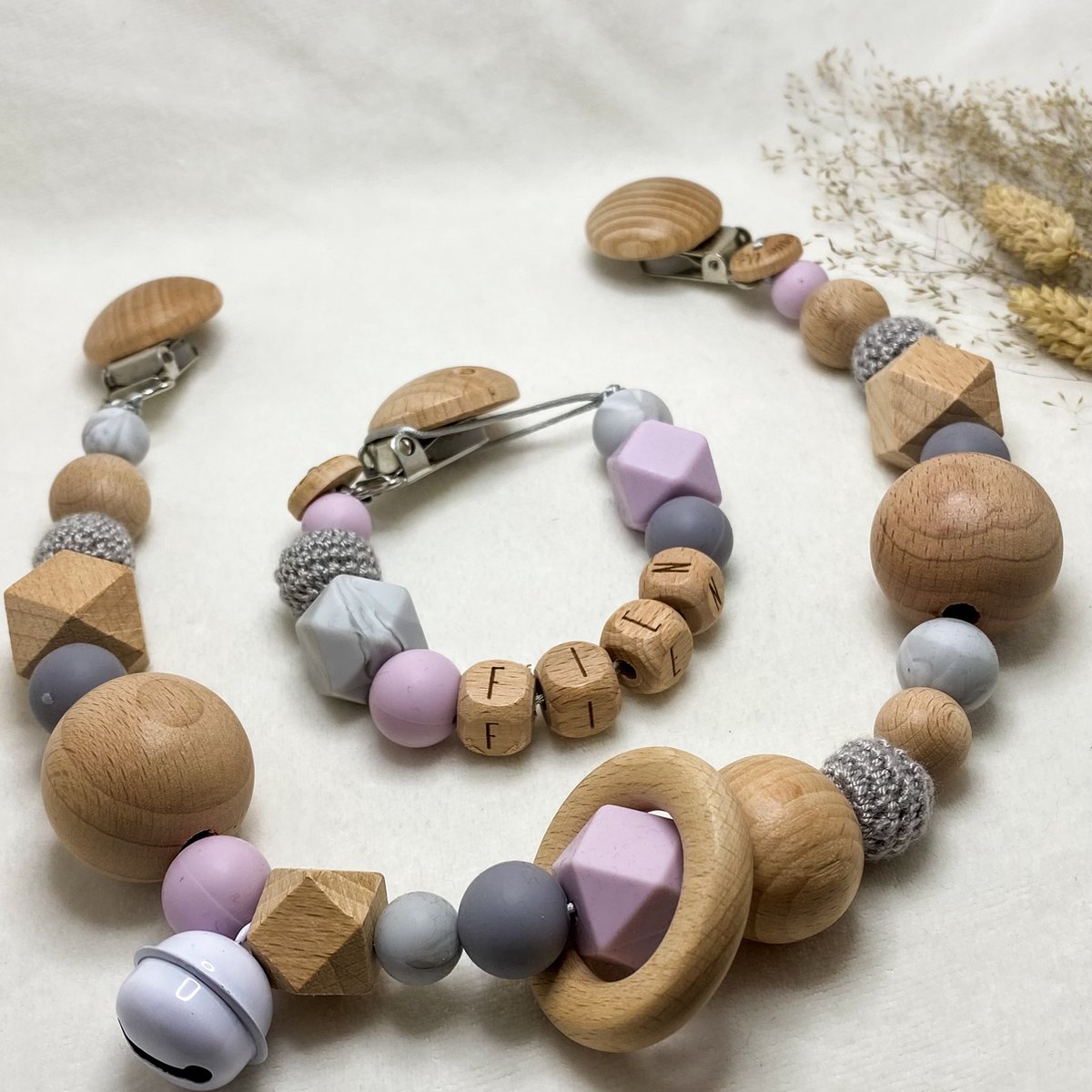 Goedkoopste Baby Chique Uden | Speenkoord met naam en Wagenspanner | Marmer Grijs Lila | Kraamcadeau | Babyshower | Babygym | Baby born | Gepersonaliseerd