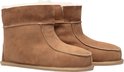 Bruine schapenvacht sloffen met beige voering, rechte schacht en rubberen zool.