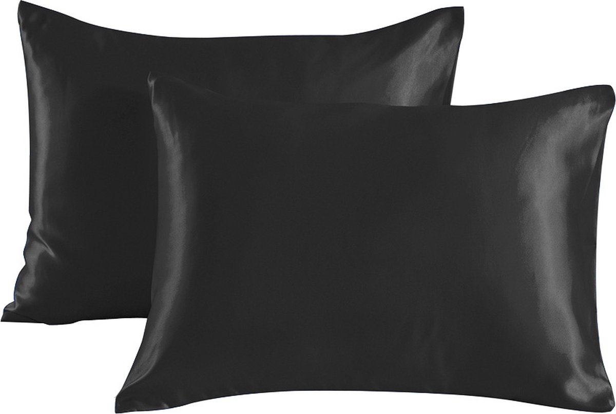handmade black satin pillowcase - black satin pillowcase - satin pillowcase - zelfgemaakte - zwart - satijnen kussensloop - satijn - kussensloop
