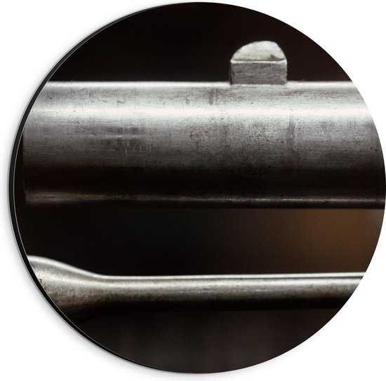 Dibond Muurcirkel - Close-up van Loop van Geweer - 20x20 cm Foto op Aluminium Muurcirkel (met ophangsysteem)