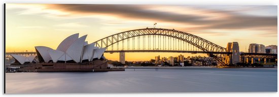 Dibond - Zonsondergang achter de Brug in Sydney, Australië - 60x20 cm Foto op Aluminium (Met Ophangsysteem)