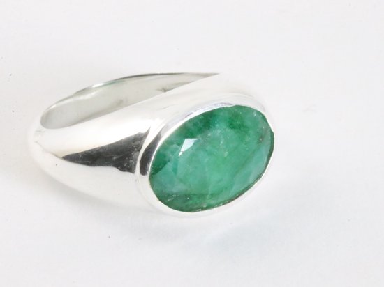 Zilveren ring met smaragd - maat 18