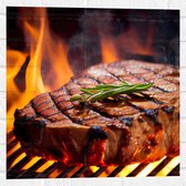 Muursticker - Brandende Steak op Barbecue - 50x50 cm Foto op Muursticker