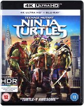 Voorzijde van de Teenage Mutant Ninja Turtles 4K Ultra HD + Blu-ray verpakking met de vier turtles op de voorgrond en New York op de achtergrond.