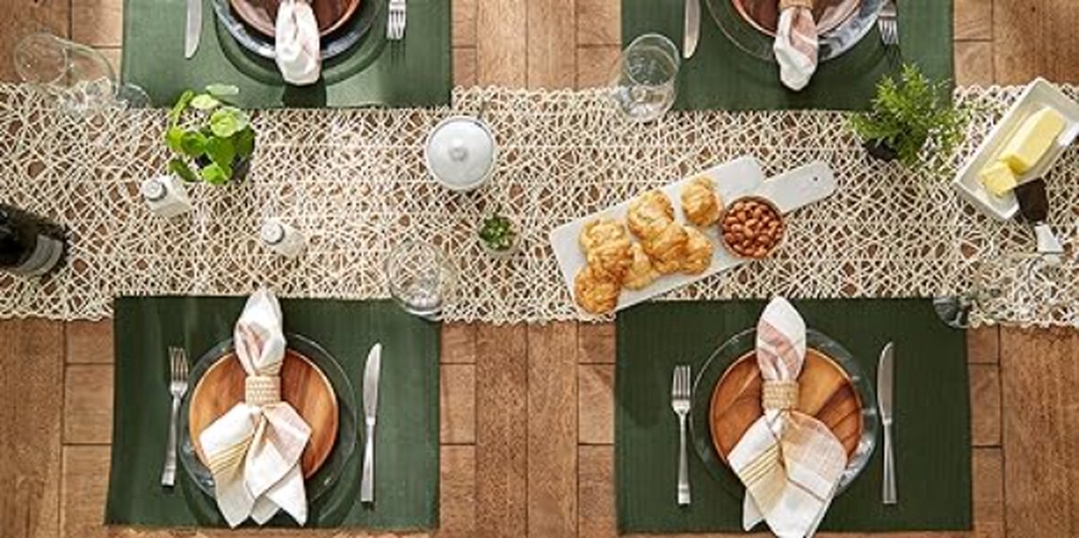 Basic geribbelde tafelblad-collectie voor iedere dag, 100% katoenen placemat -set, 33 x 48 cm, donkergroen, 6-delig Basic geribbelde tafelblad-collectie voor iedere dag, 100% katoenen placemat -set, 33 x 48 cm, donkergroen, 6-delig