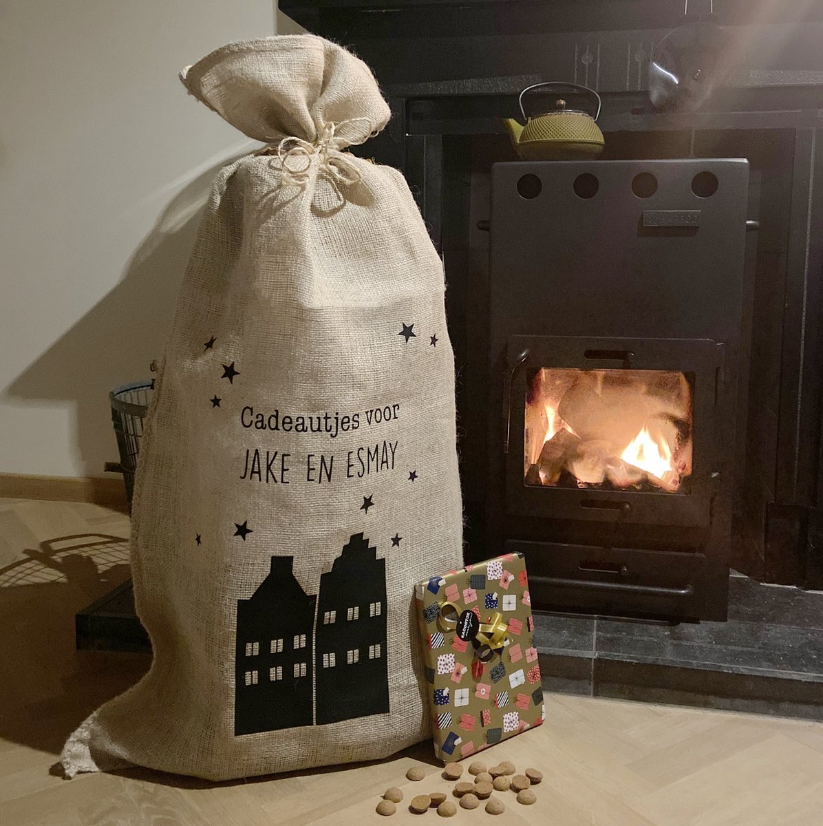 Grote jute Sinterklaas zak | 60x110cm | gepersonaliseerd met familienaam, naam of namen | Studio Vida