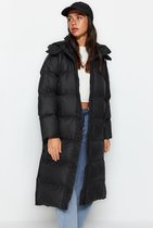 Trendyol Vrouwen Raglanmouwen Opblaasbaar Zwarte oversized lange opblaasbare jas met capuchon en detail met drukknopen. TWOAW24MO00104