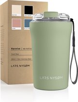 LARS NYSØM - 'Rørelse' Thermo Coffee Mug-to-go 380ml - BPA-vrij met Isolatie - Met Draagriem & Tritan Deksel - Sage