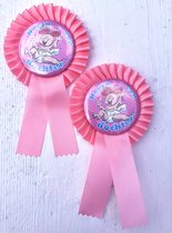 2 rozetten Hoera een Meisje - babyshower - genderreveal - geboorte - meisje - zwanger - rozet - button