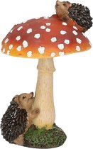 Paddenstoel beeldje met egeltjes - 11 cm - herfstdecoratie - voor tuin en huis - polyresin ornament