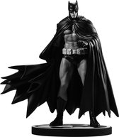 DC Direct Resin Statue Batman Black & White (Batman by Lee Weeks) 19 cm