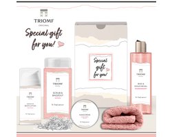 Geschenkset “Special Gift For You!” - 5 producten - 1100 gram - Triomf Cosmetica | Giftset voor haar Speciaal voor jou Luxe wellness cadeaubox Moederdag Cadeau Set Valentijnsdag Geschenk verjaardag Cadeaupakket Kerst Vriendin Zus Moeder Zalmroze