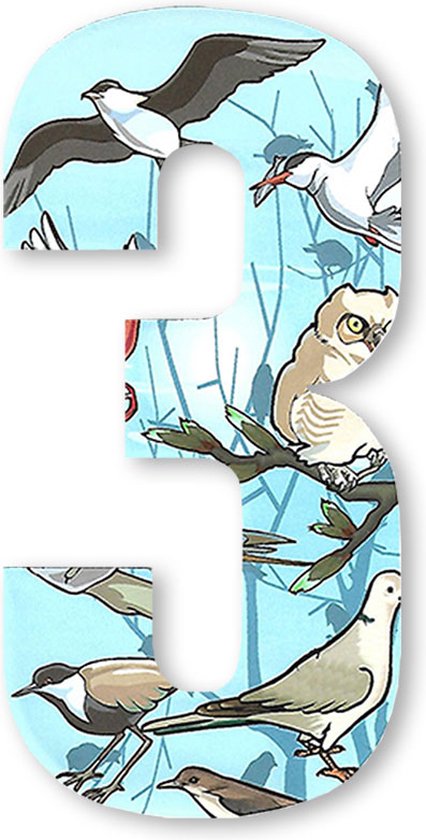 Los cijfer '3' met een gedetailleerd vogelpatroon tegen een lichte blauwe achtergrond.