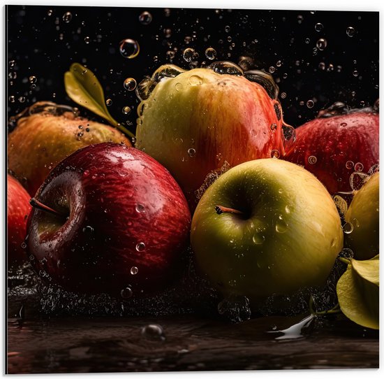Dibond - Plens Water op Appels tegen Zwarte Achtergrond - 50x50 cm Foto op Aluminium (Wanddecoratie van metaal)