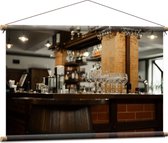 Textielposter - Bar - Hout - Ton - Glazen - Drank - Kroeg - 90x60 cm Foto op Textiel