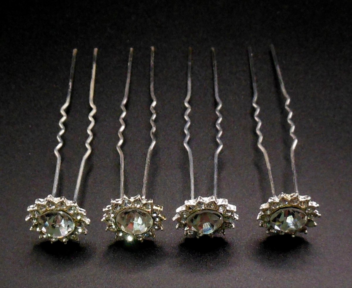 Haarpinnen diamant met puntige bladeren strass set van 4 stuks.
