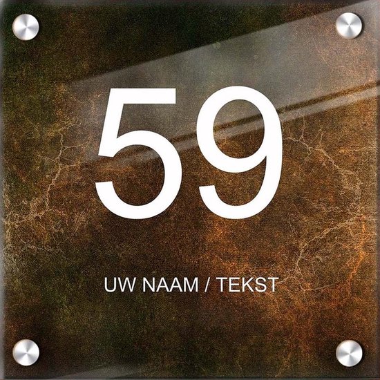 Vierkant naambordje met roesteffect, nummer 59 en tekst 'UW NAAM / TEKST', vastgezet met zilveren bouten.