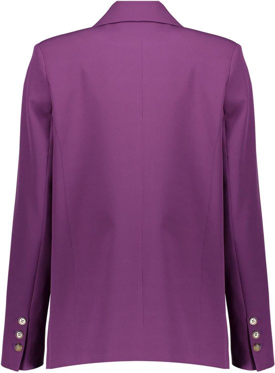 Paarse Geisha blazer, rug zichtbaar. Goudkleurige knopen op de manchetten.