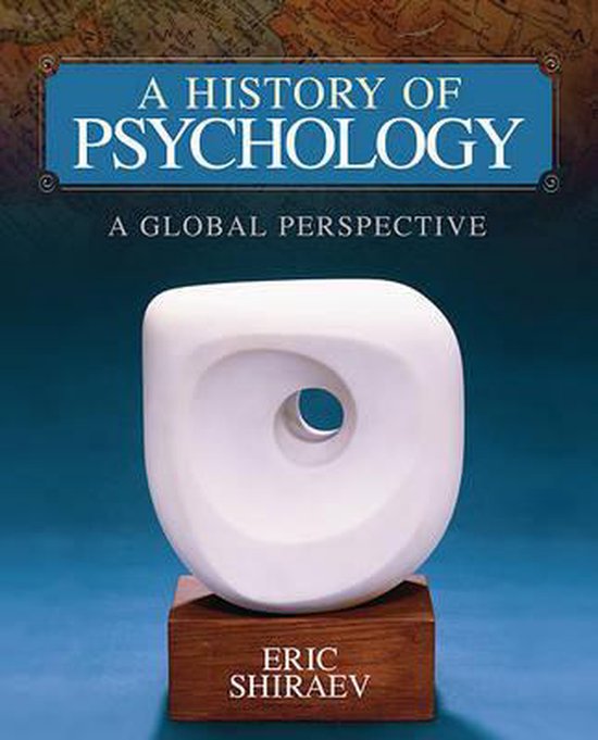 Couverture du livre "A History of Psychology" avec une sculpture abstraite au centre.