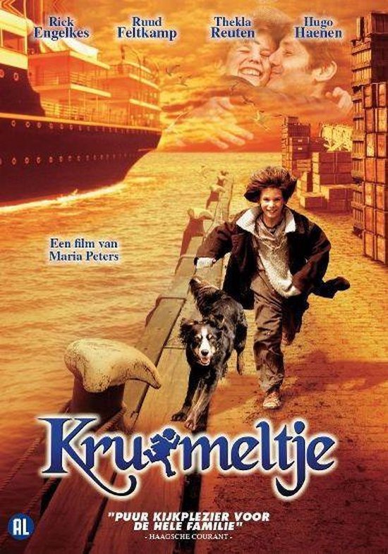 Poster van de film Kruimeltje: een jongen met een hond rennen langs een kade met een groot schip.